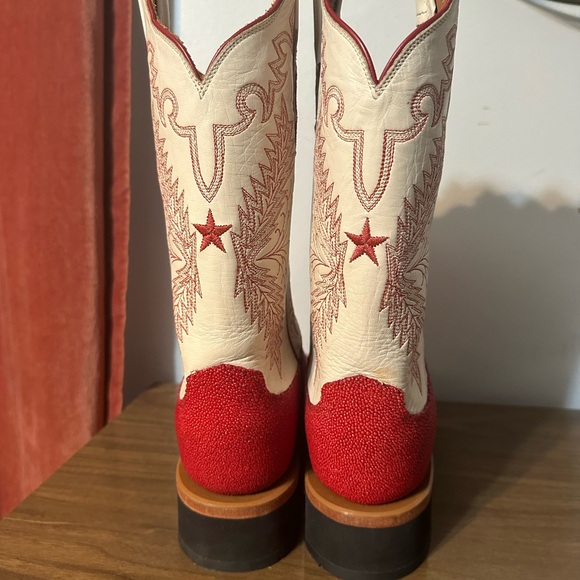 Lucchese 2000 red stingray crepe sole cowboy boot - Picture 3 of 7